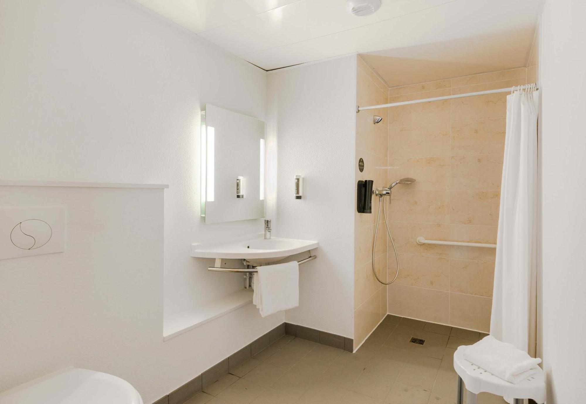 B&B Hotel Nantes סאוונה מראה חיצוני תמונה